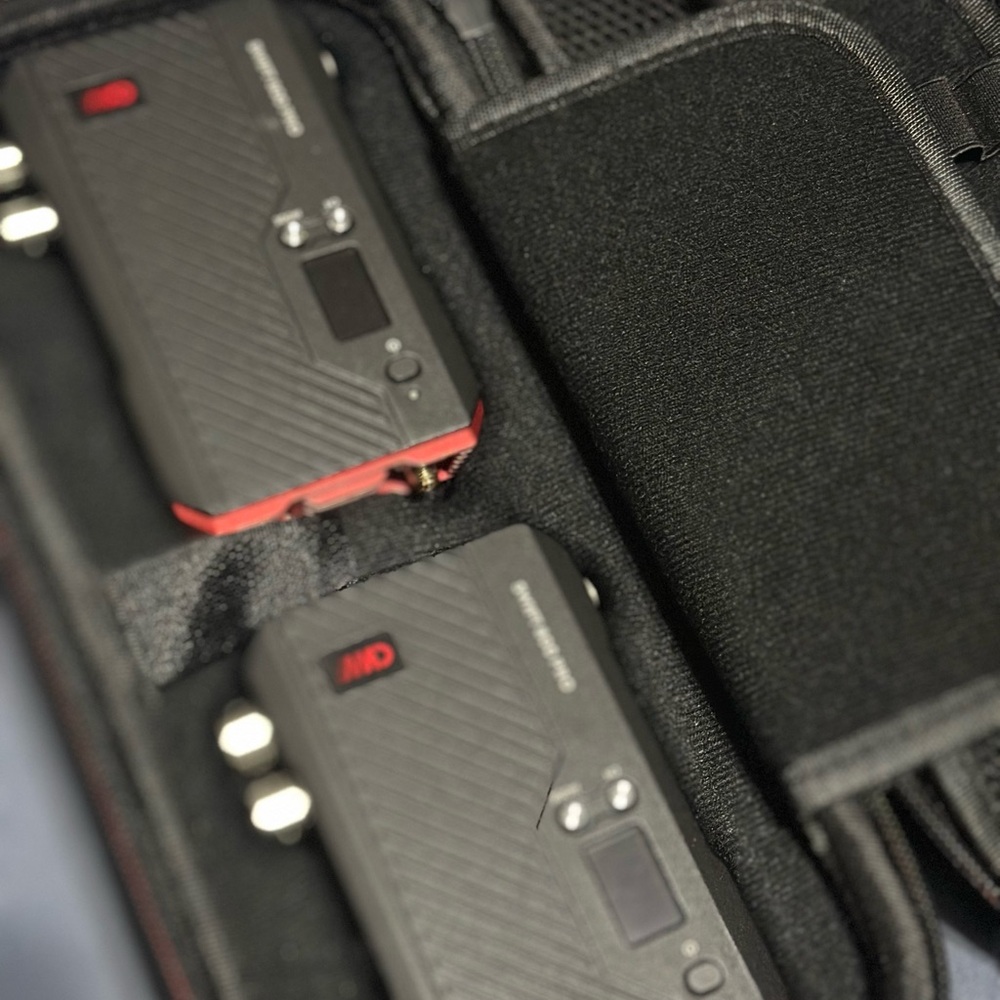 CVW Swift 800 Pro Compact Black and Red Wireless Video Transmitter Set